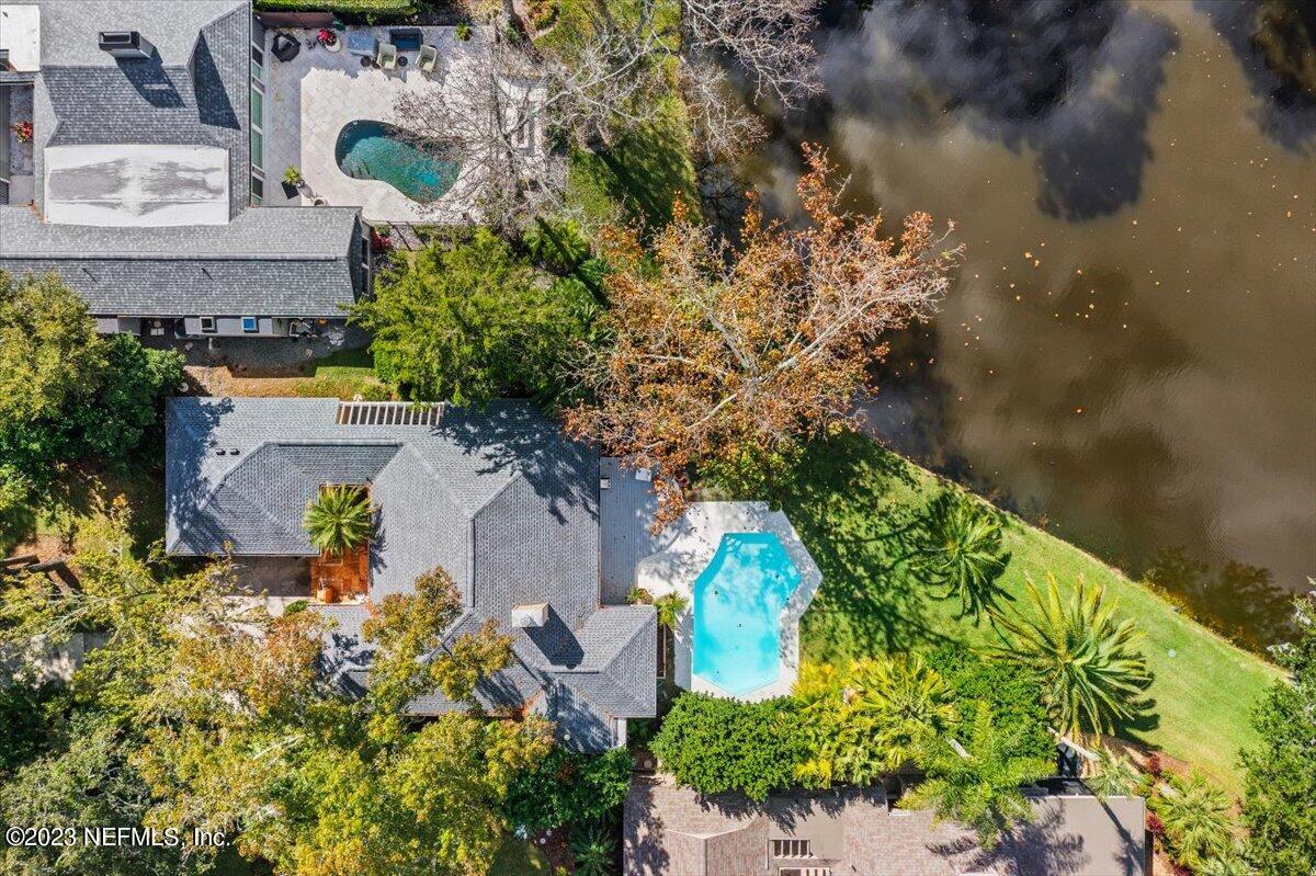 2009 PALMETTO POINT DR