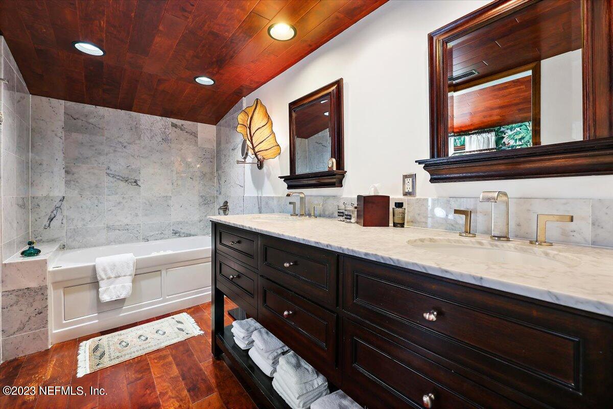 2009 PALMETTO POINT DR