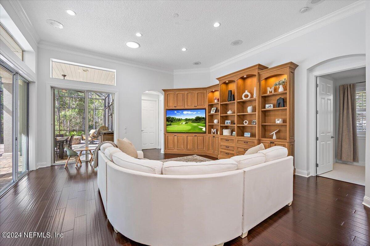 267 TOPSAIL Drive