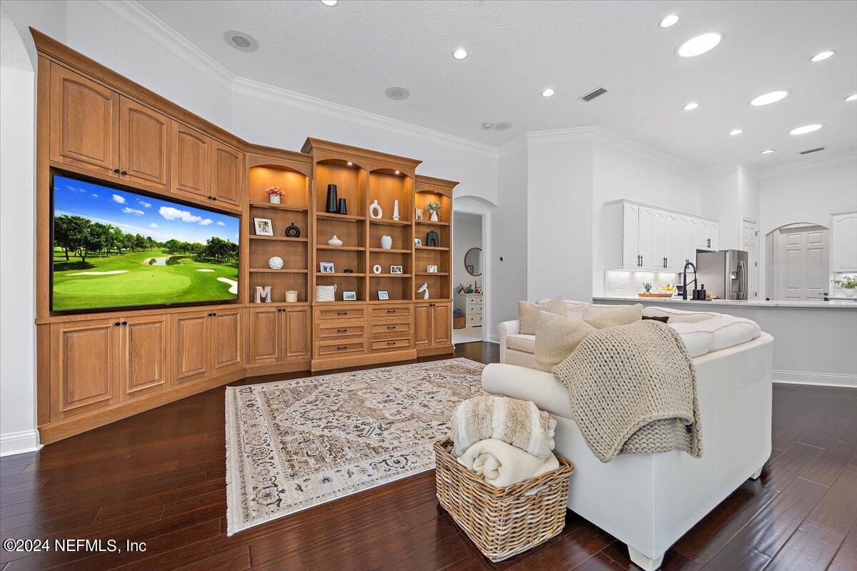 267 TOPSAIL Drive