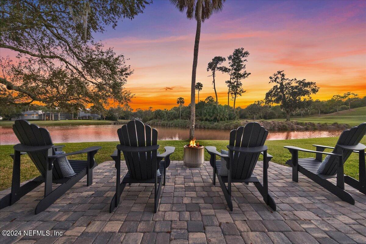 313 WATER'S EDGE Drive S