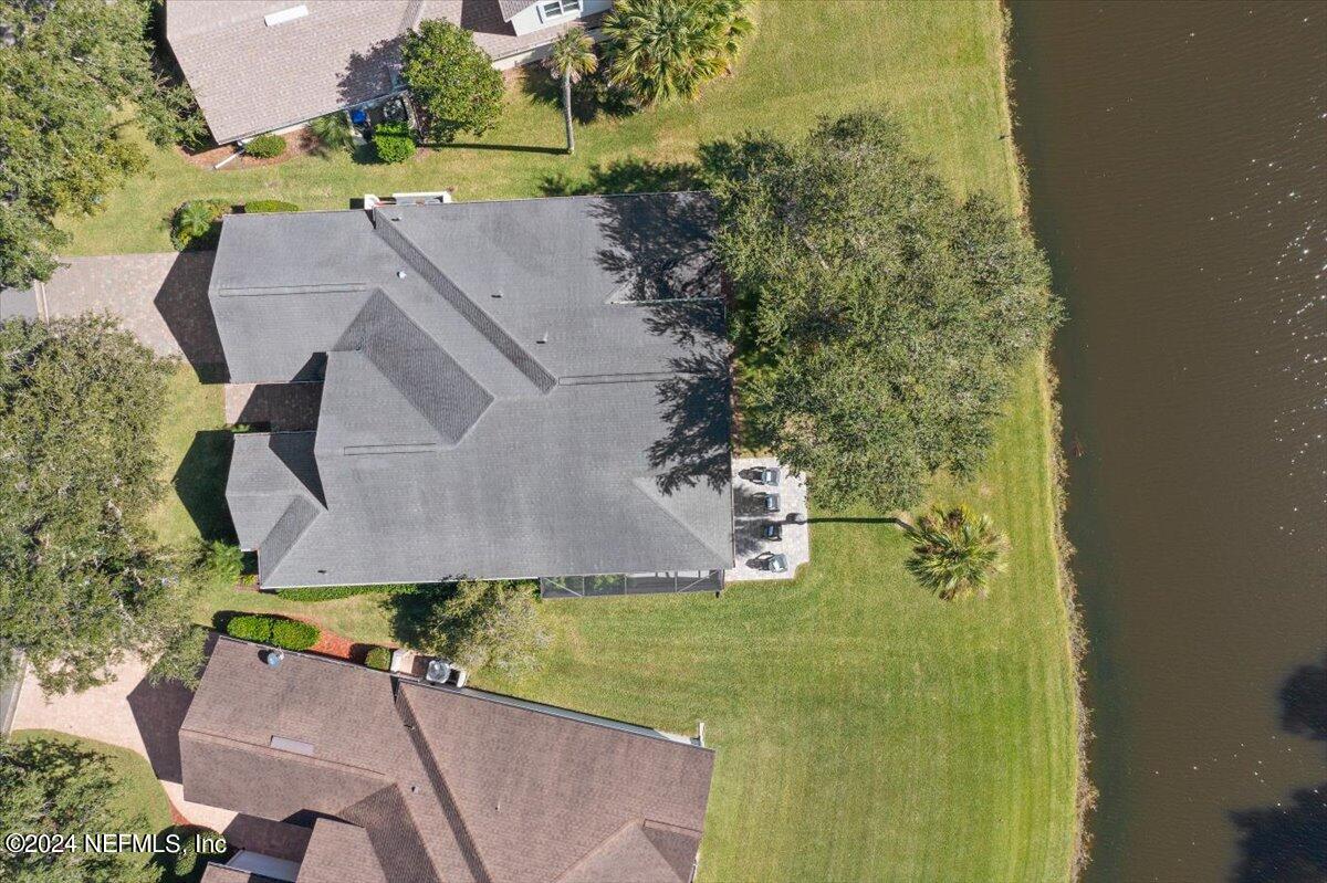313 WATER'S EDGE Drive S