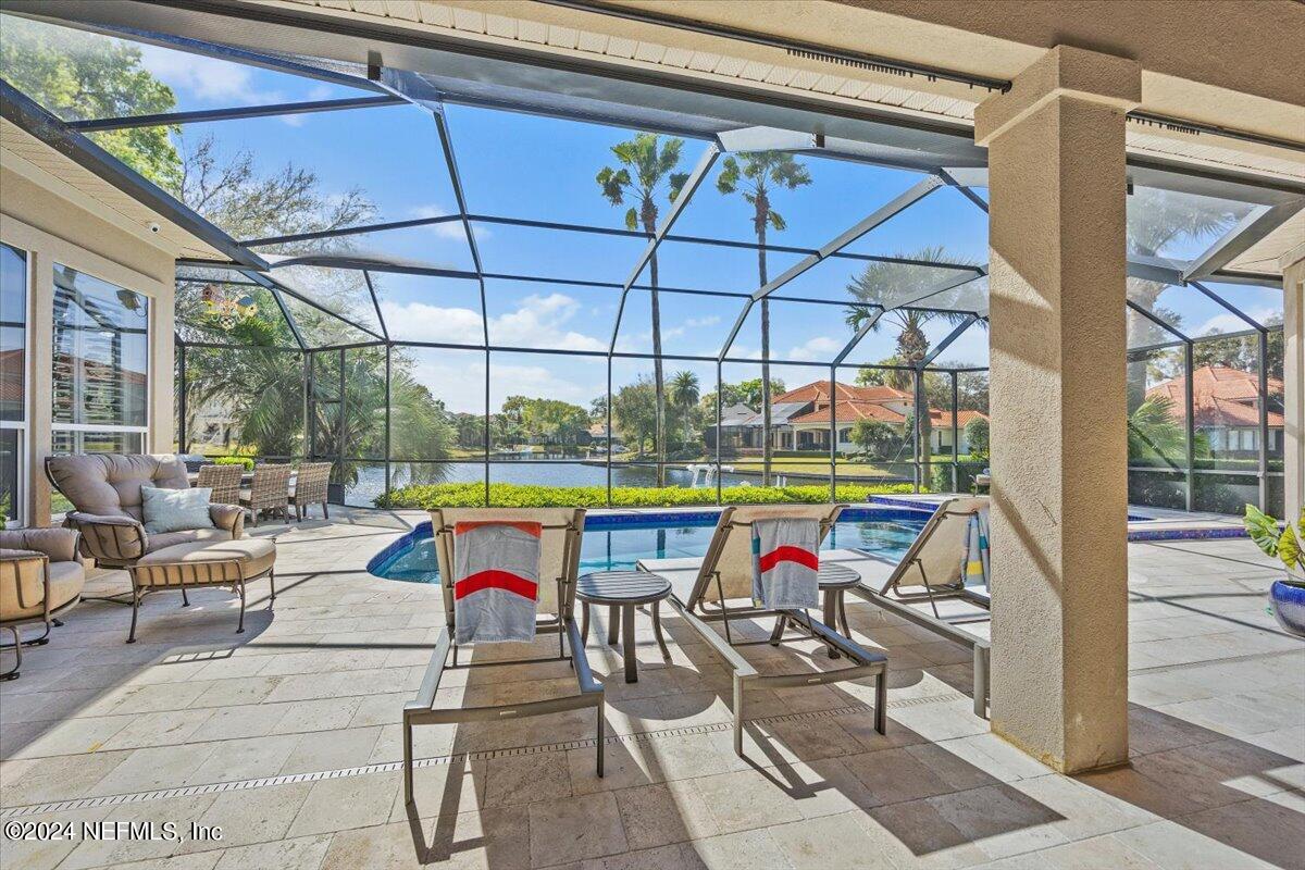 1314 CHARTER Court