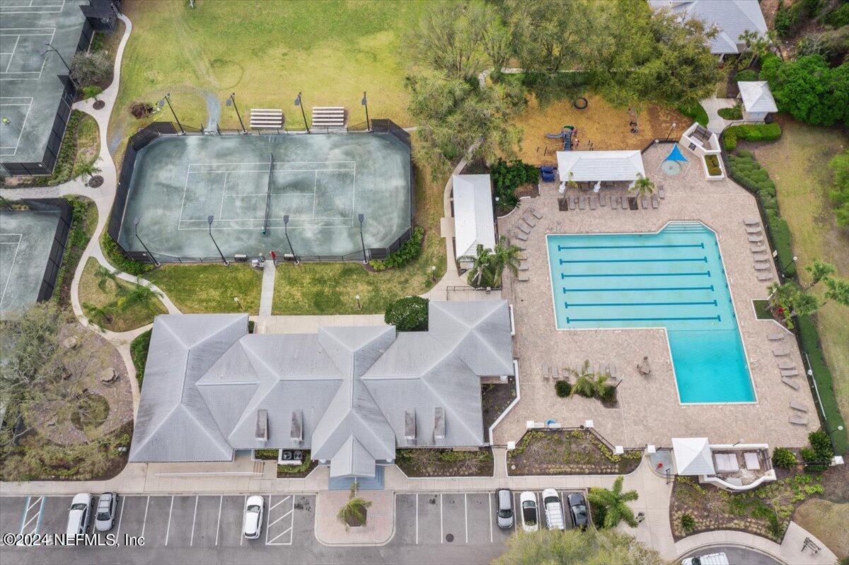 1314 CHARTER Court