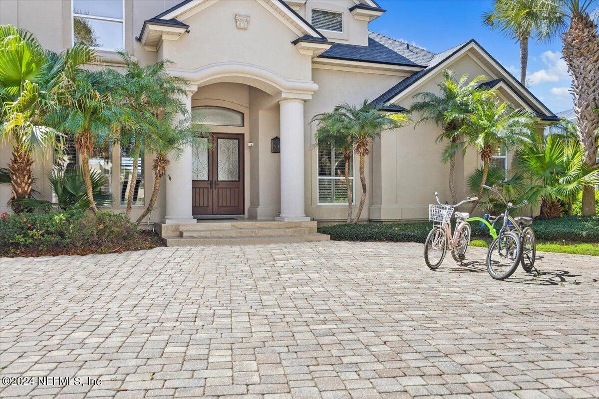 1314 CHARTER Court