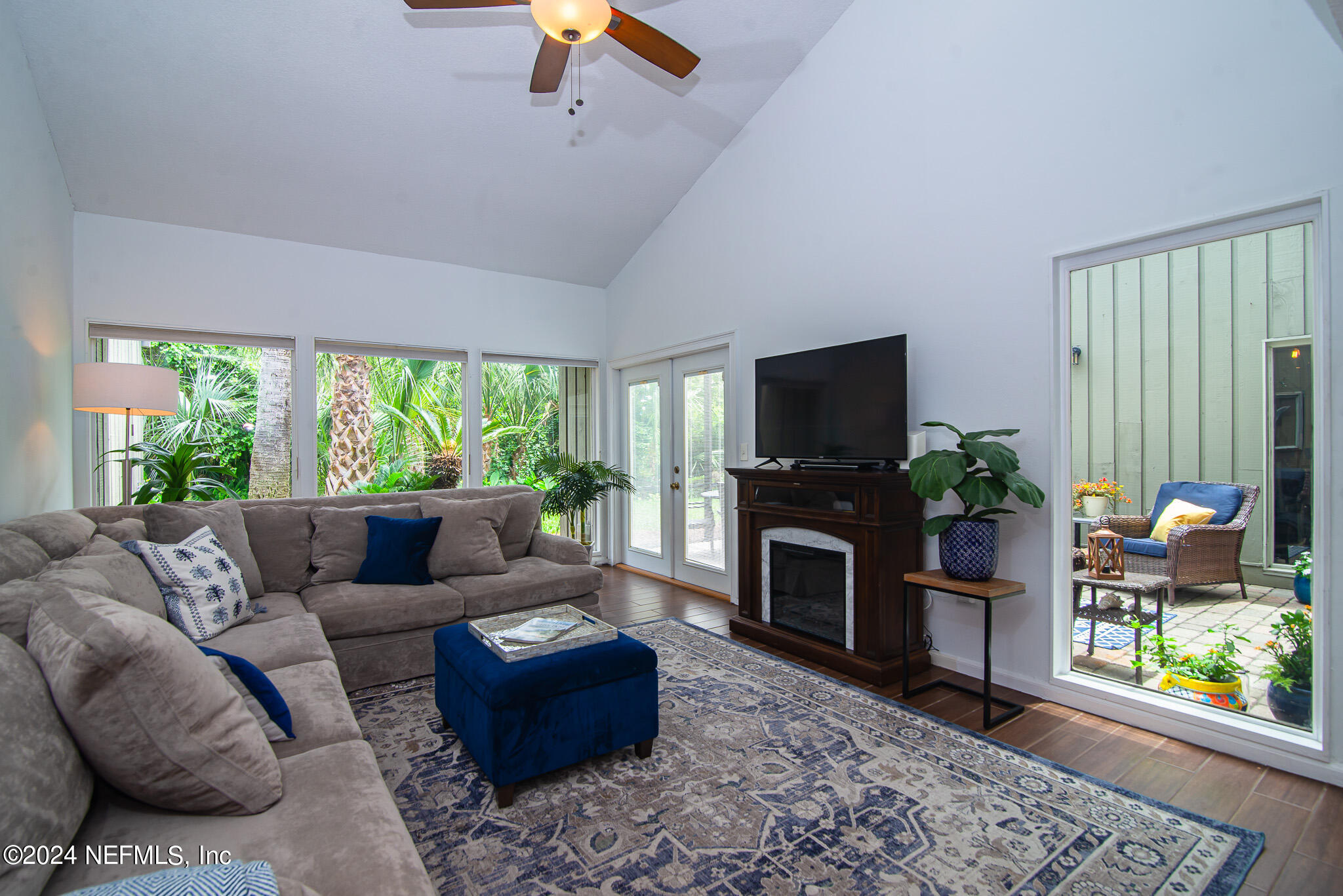 9859 SAWGRASS Drive