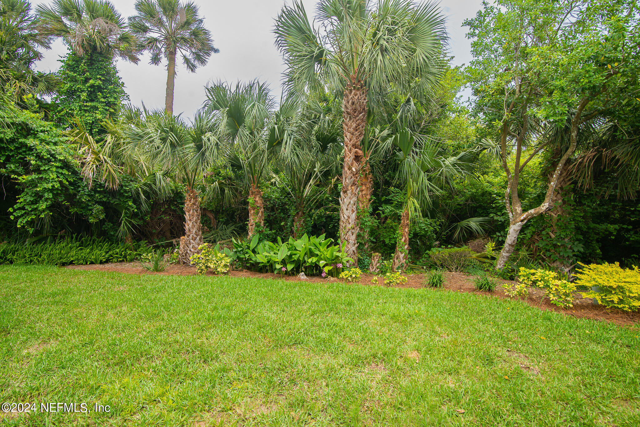 9859 SAWGRASS Drive