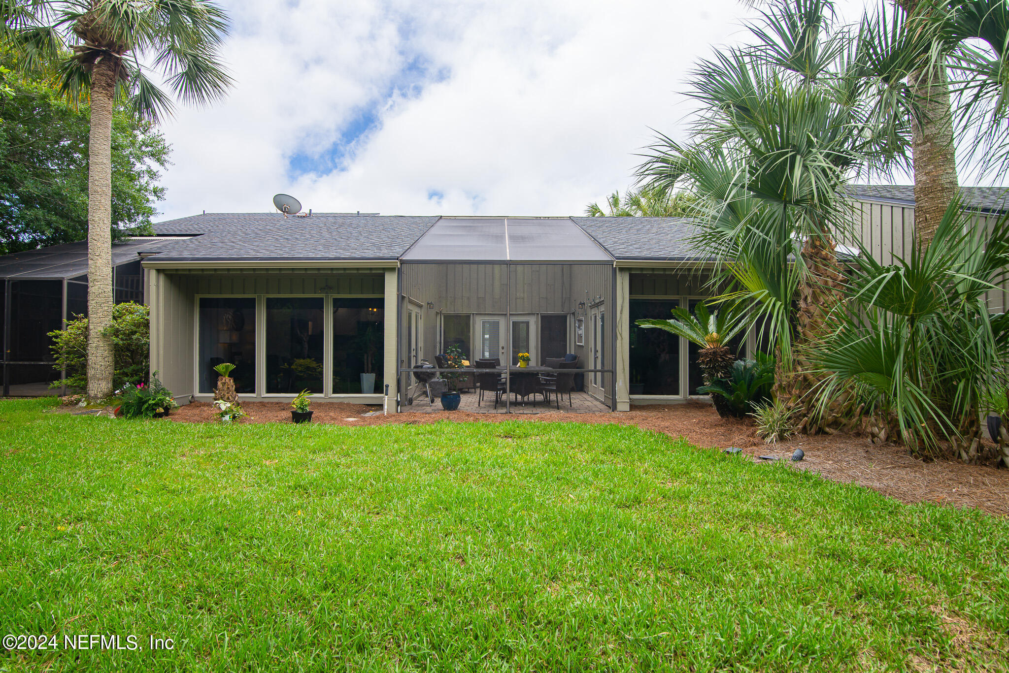 9859 SAWGRASS Drive