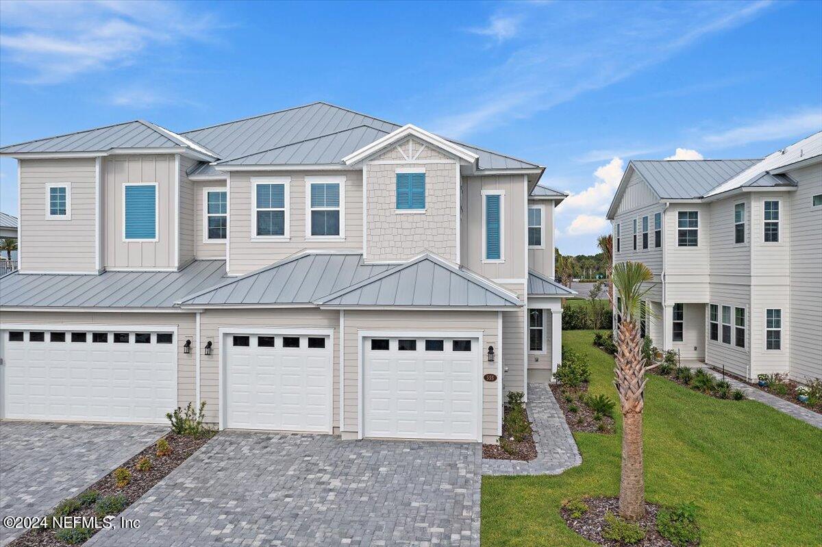 555 MARQUESA Circle
