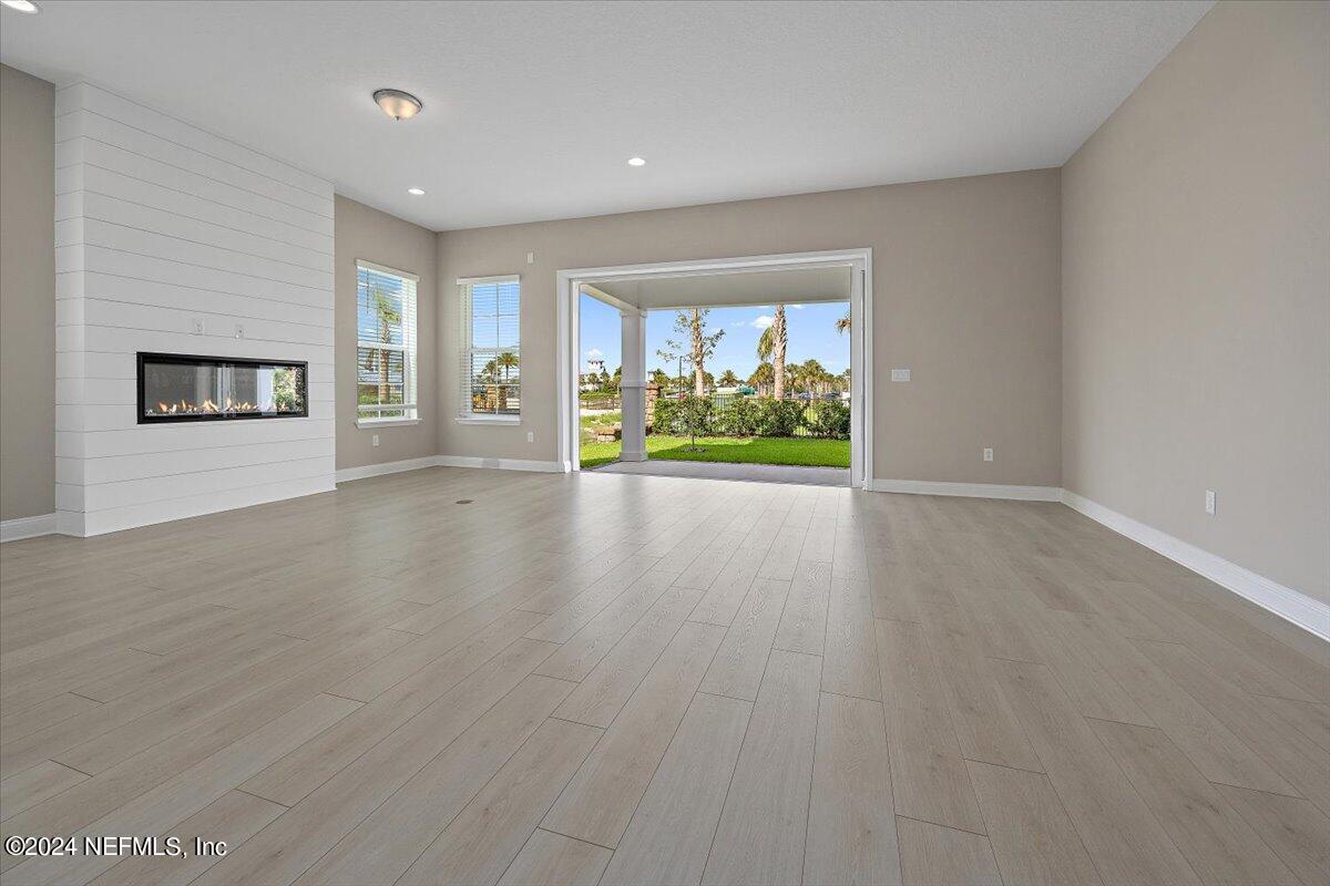 547 MARQUESA Circle