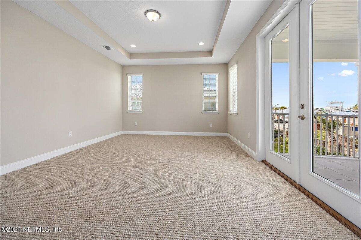 547 MARQUESA Circle