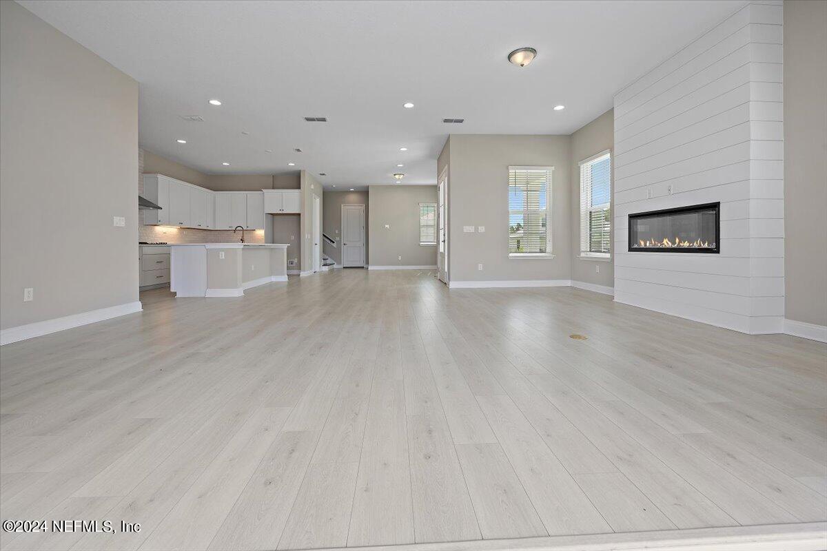 547 MARQUESA Circle