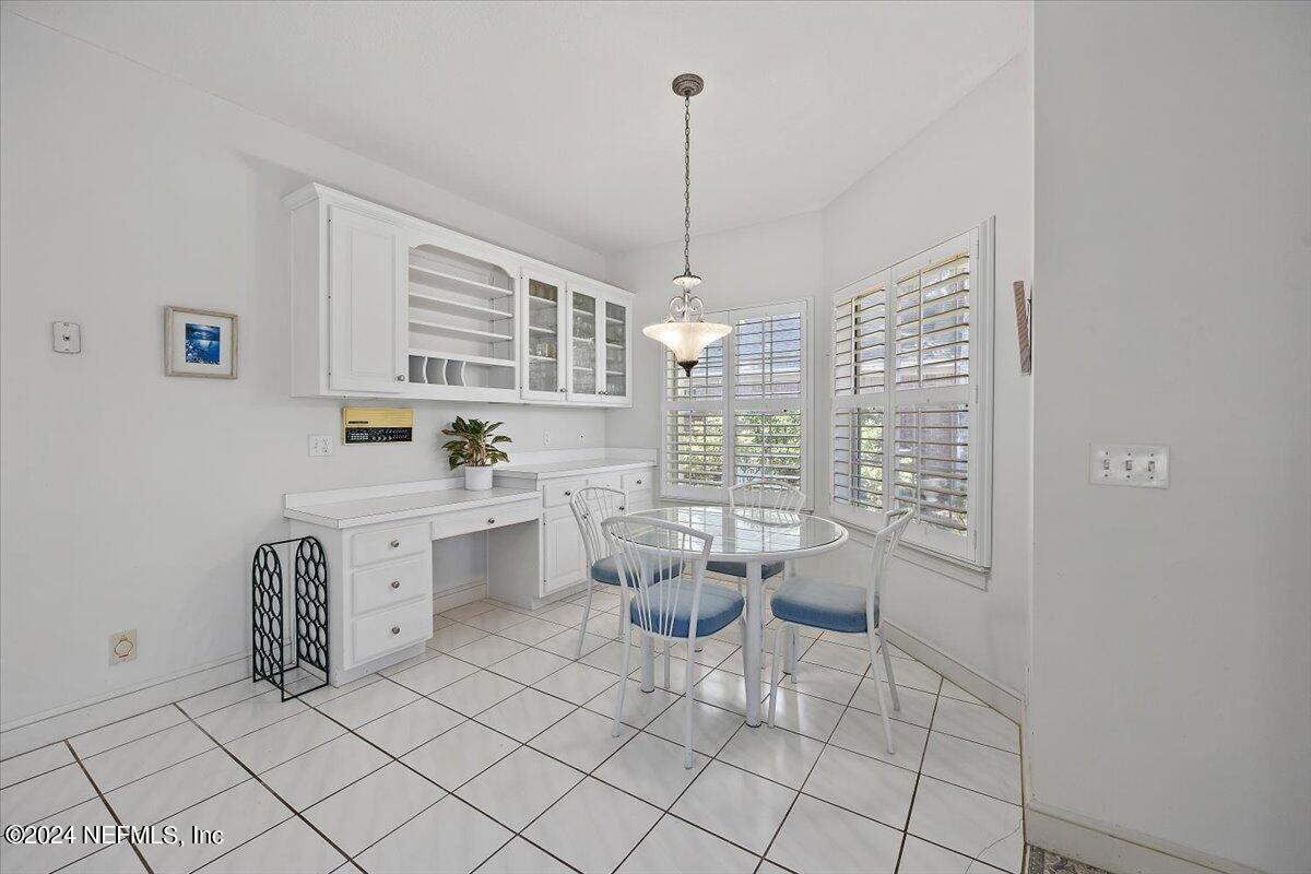 2316 OCEANFOREST Drive W