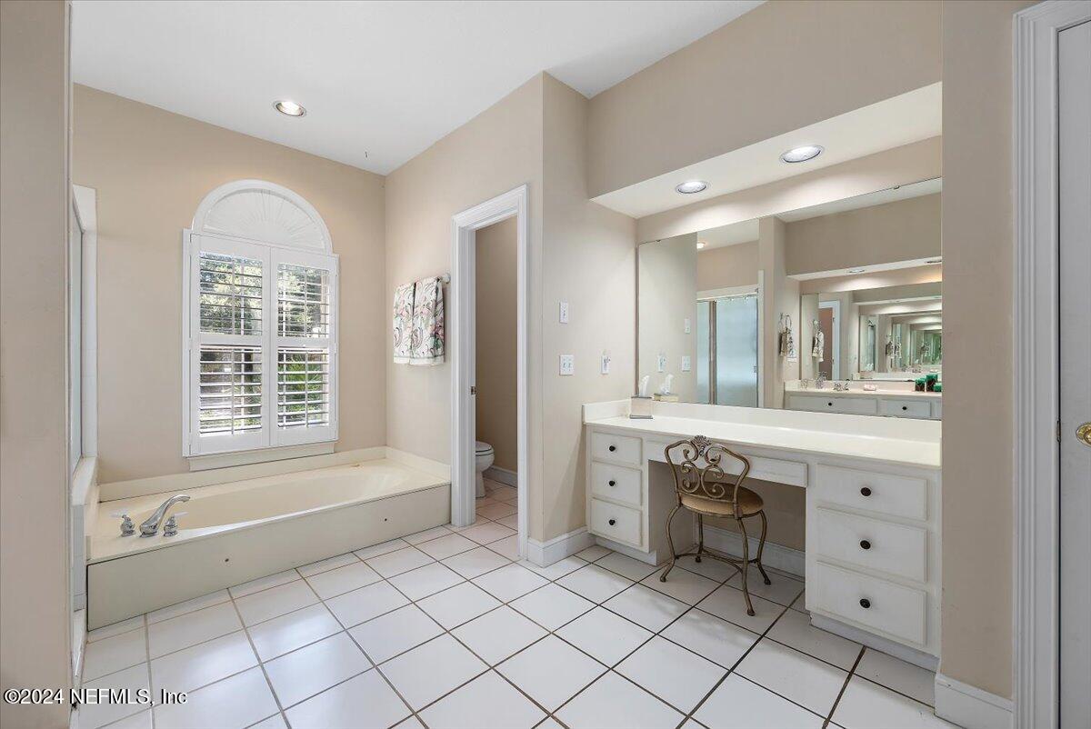 2316 OCEANFOREST Drive W