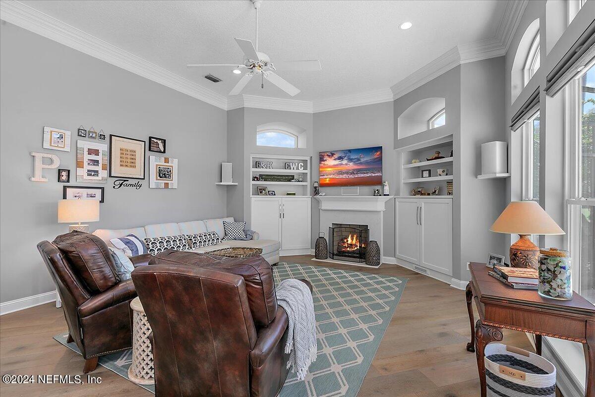 168 RETREAT Place