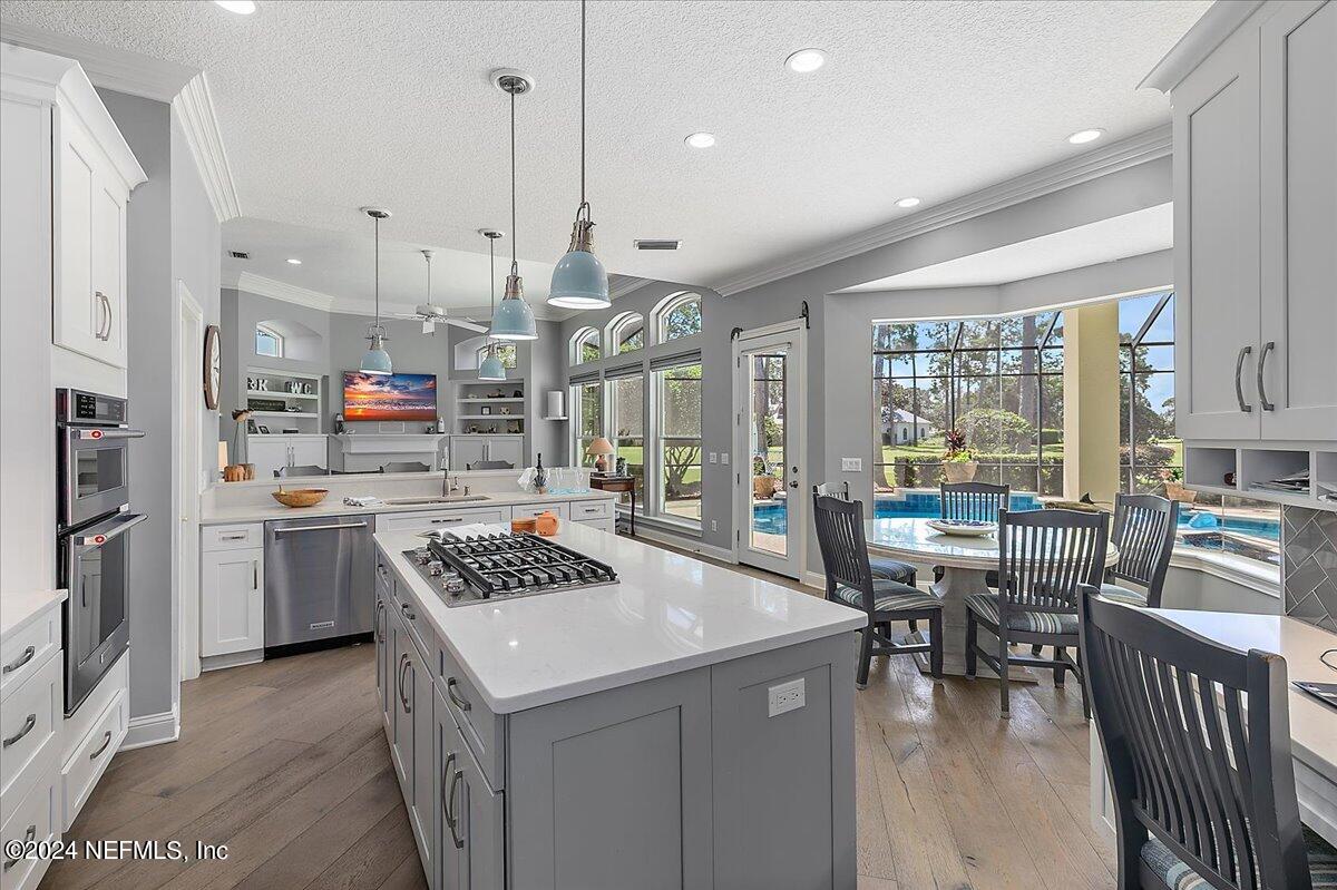 168 RETREAT Place