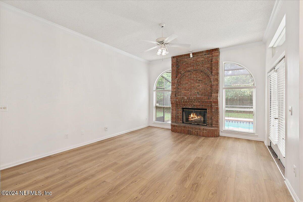 45 WATERBRIDGE Court