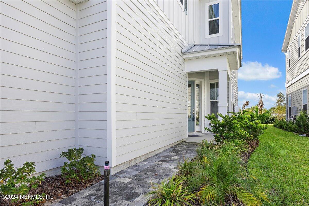 585 MARQUESA Circle