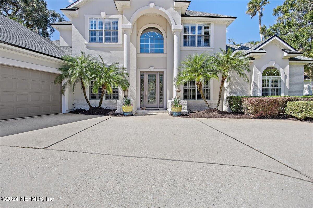 401 CLEARWATER Drive