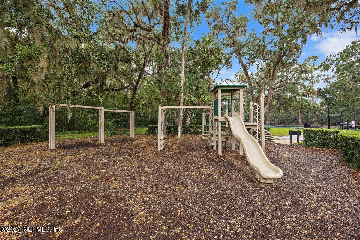401 CLEARWATER Drive