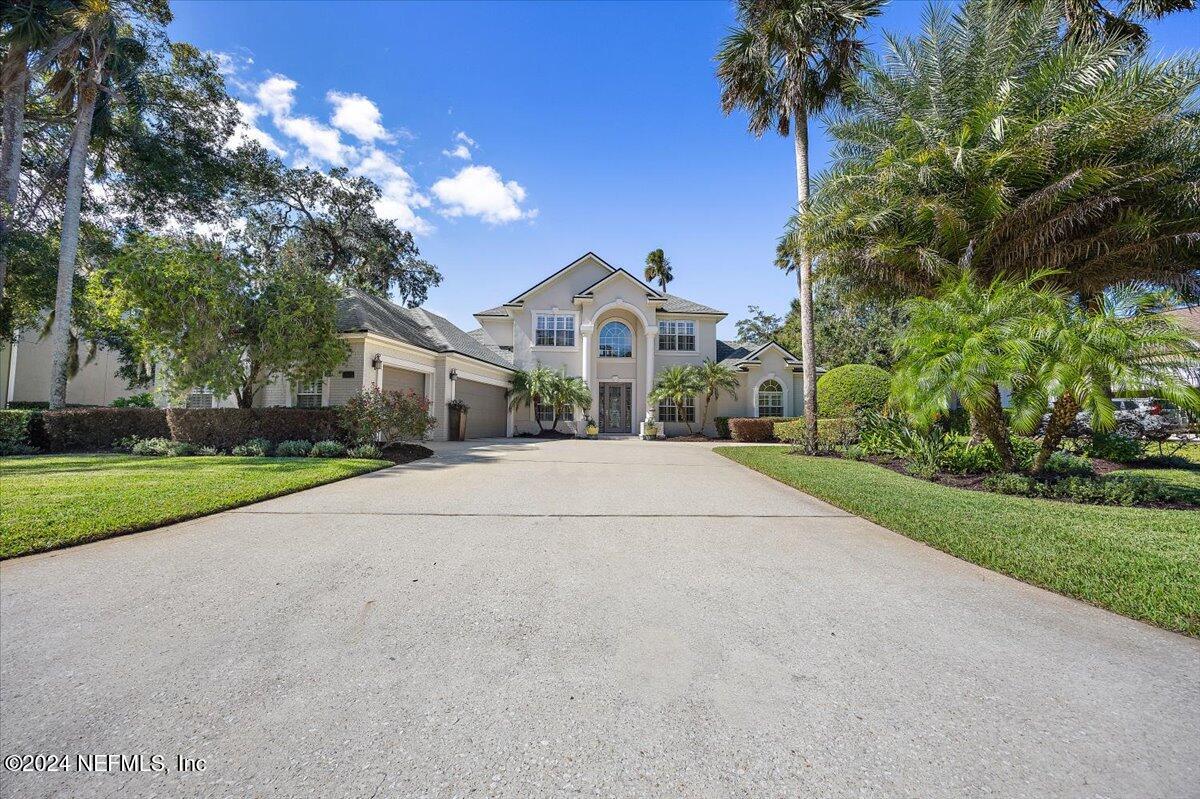 401 CLEARWATER Drive