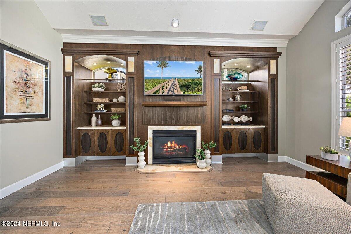 401 CLEARWATER Drive