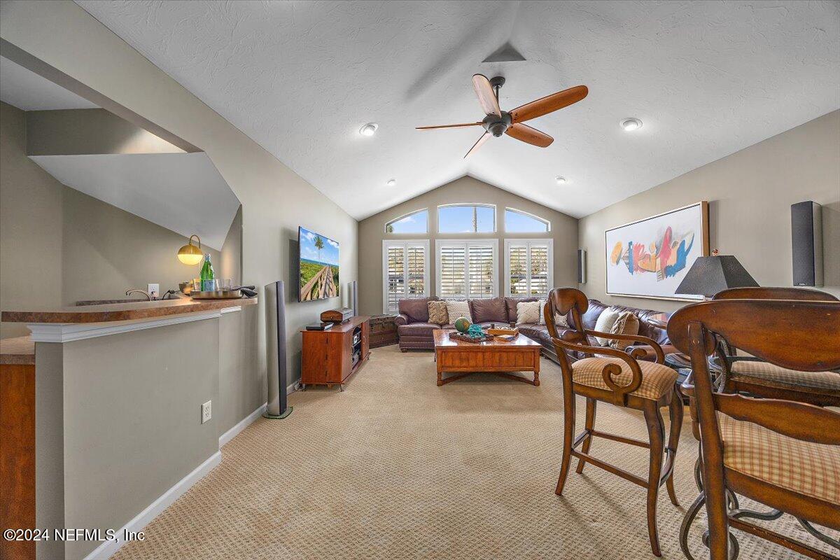 401 CLEARWATER Drive