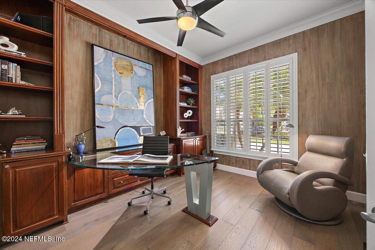 401 CLEARWATER Drive