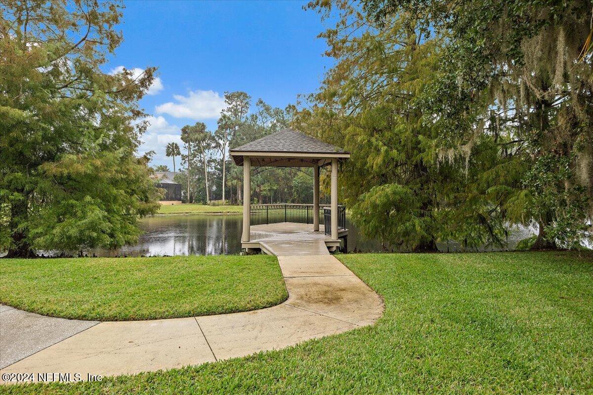 401 CLEARWATER Drive
