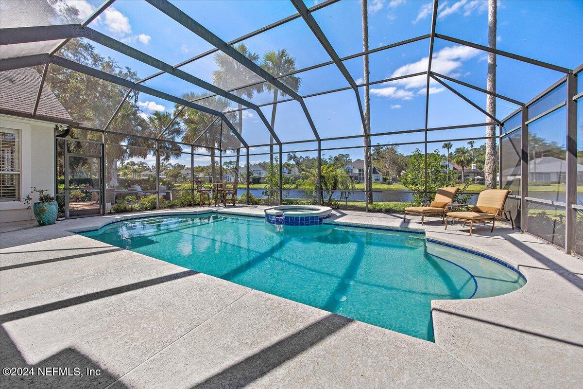 401 CLEARWATER Drive
