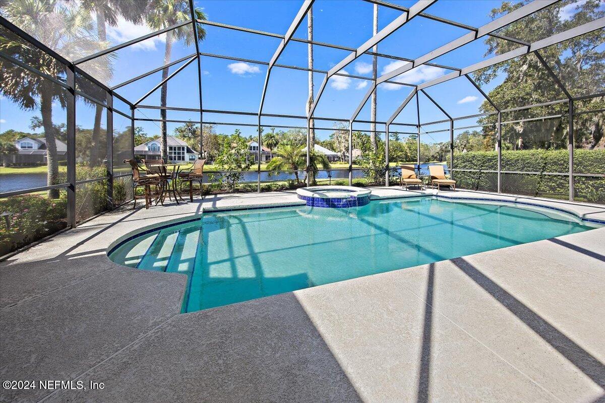 401 CLEARWATER Drive