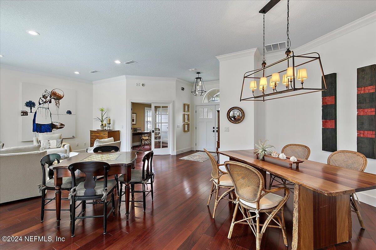 1569 HARBOUR CLUB Drive
