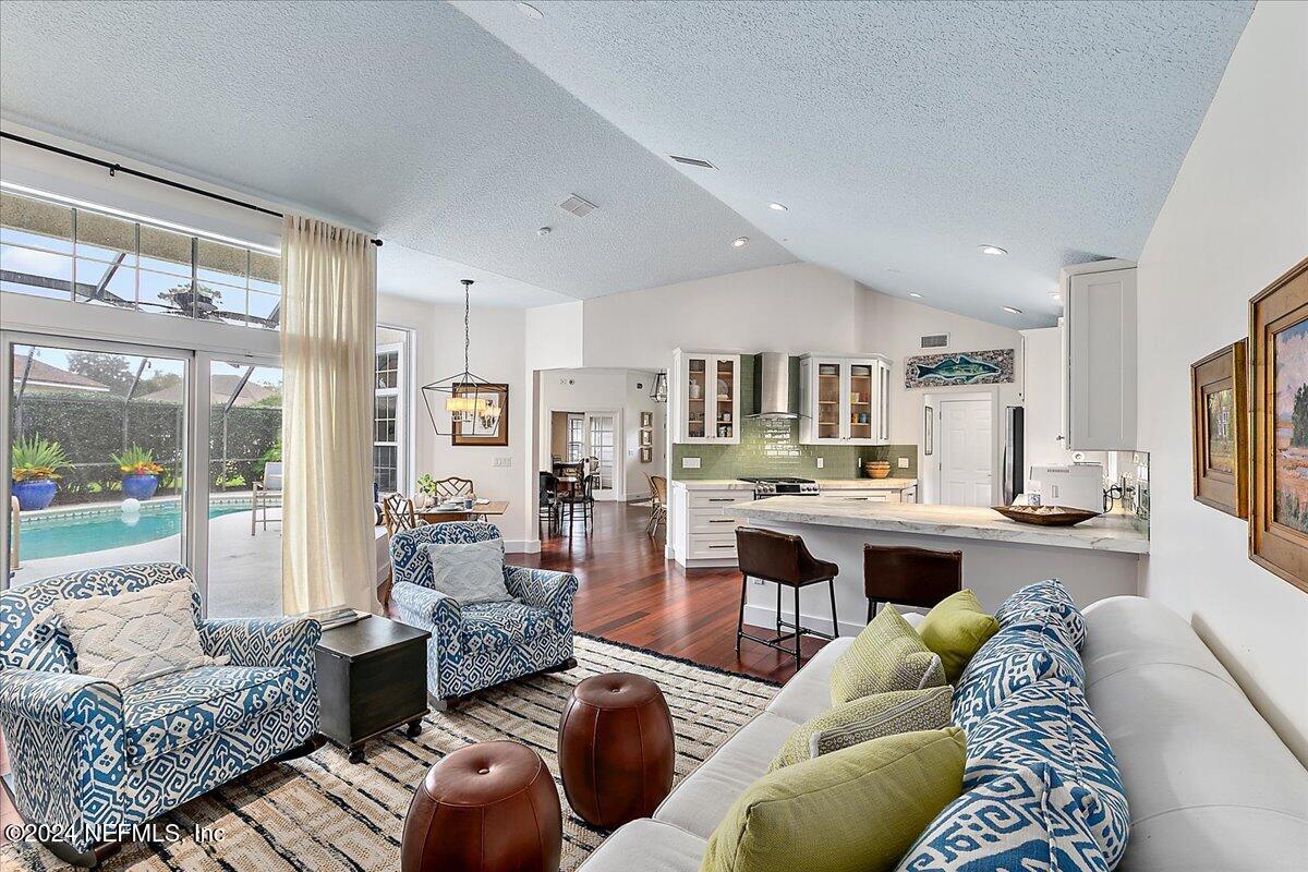1569 HARBOUR CLUB Drive