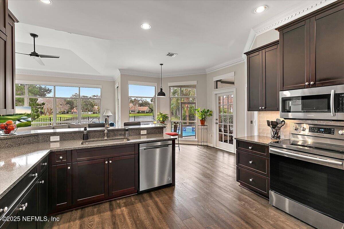 1213 SALT CREEK POINTE Way