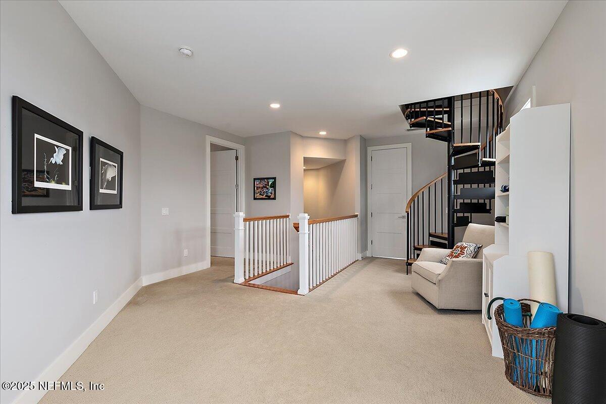 31 MONTEREY Street