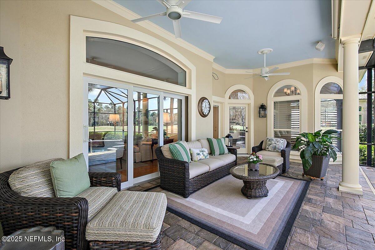 261 LINKSIDE Circle