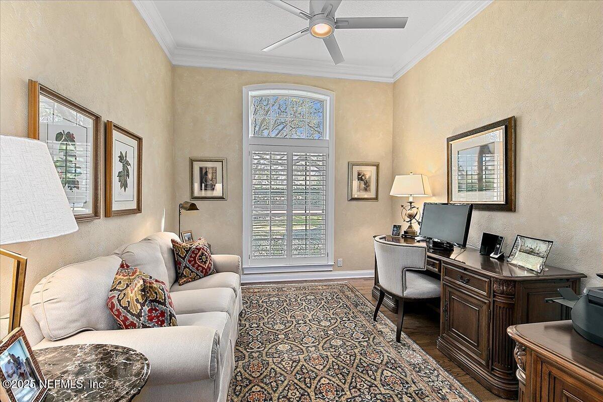261 LINKSIDE Circle