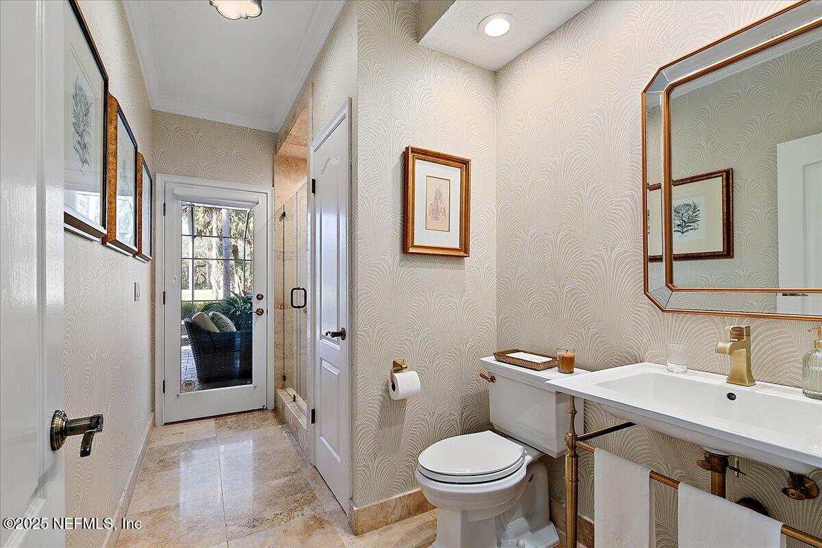 261 LINKSIDE Circle