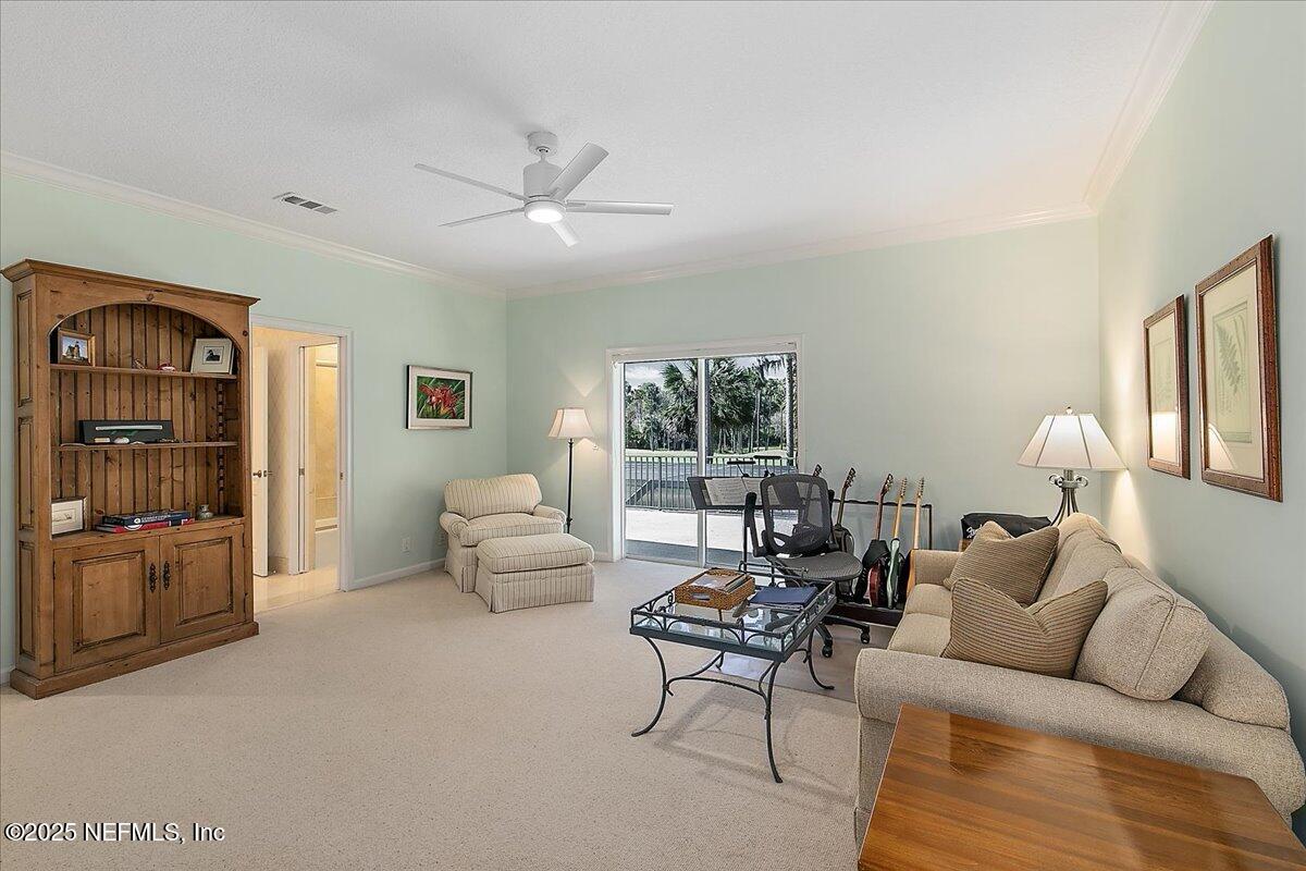 261 LINKSIDE Circle