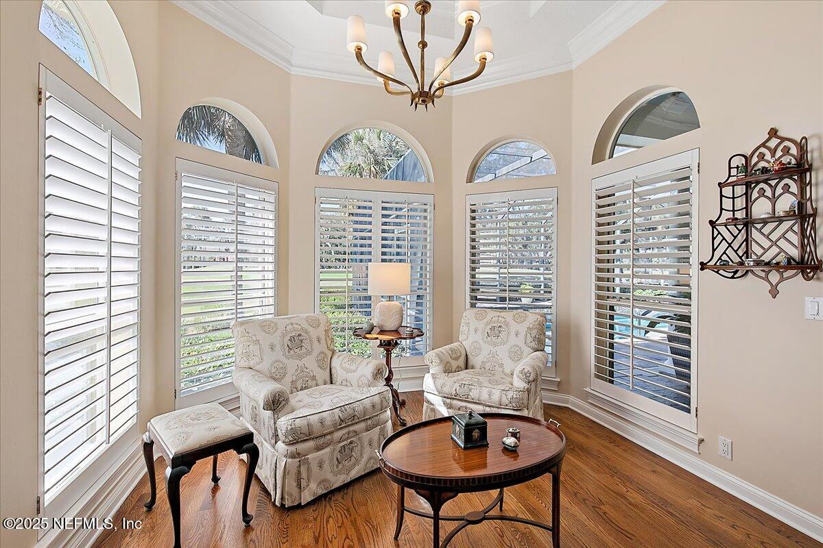 261 LINKSIDE Circle