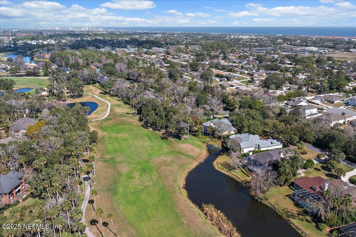 261 LINKSIDE Circle