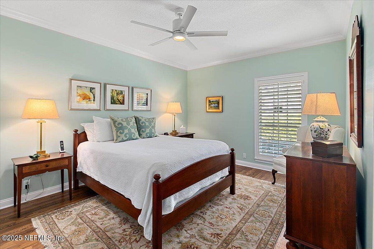 261 LINKSIDE Circle