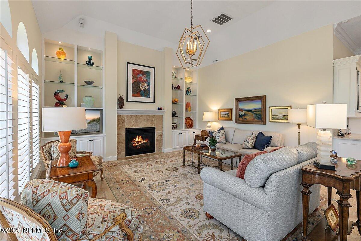 261 LINKSIDE Circle