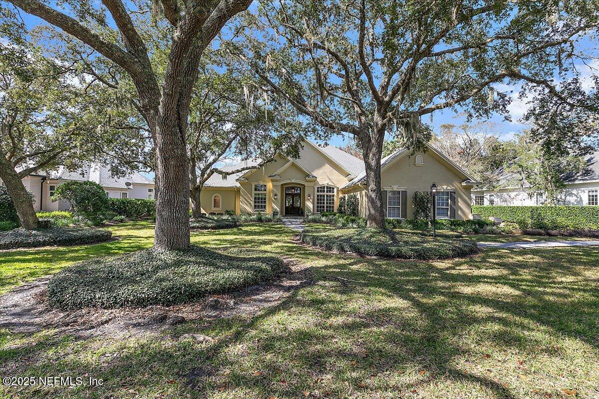 261 LINKSIDE Circle
