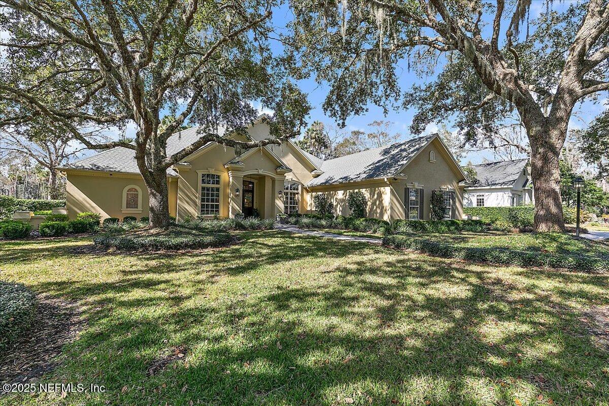 261 LINKSIDE Circle