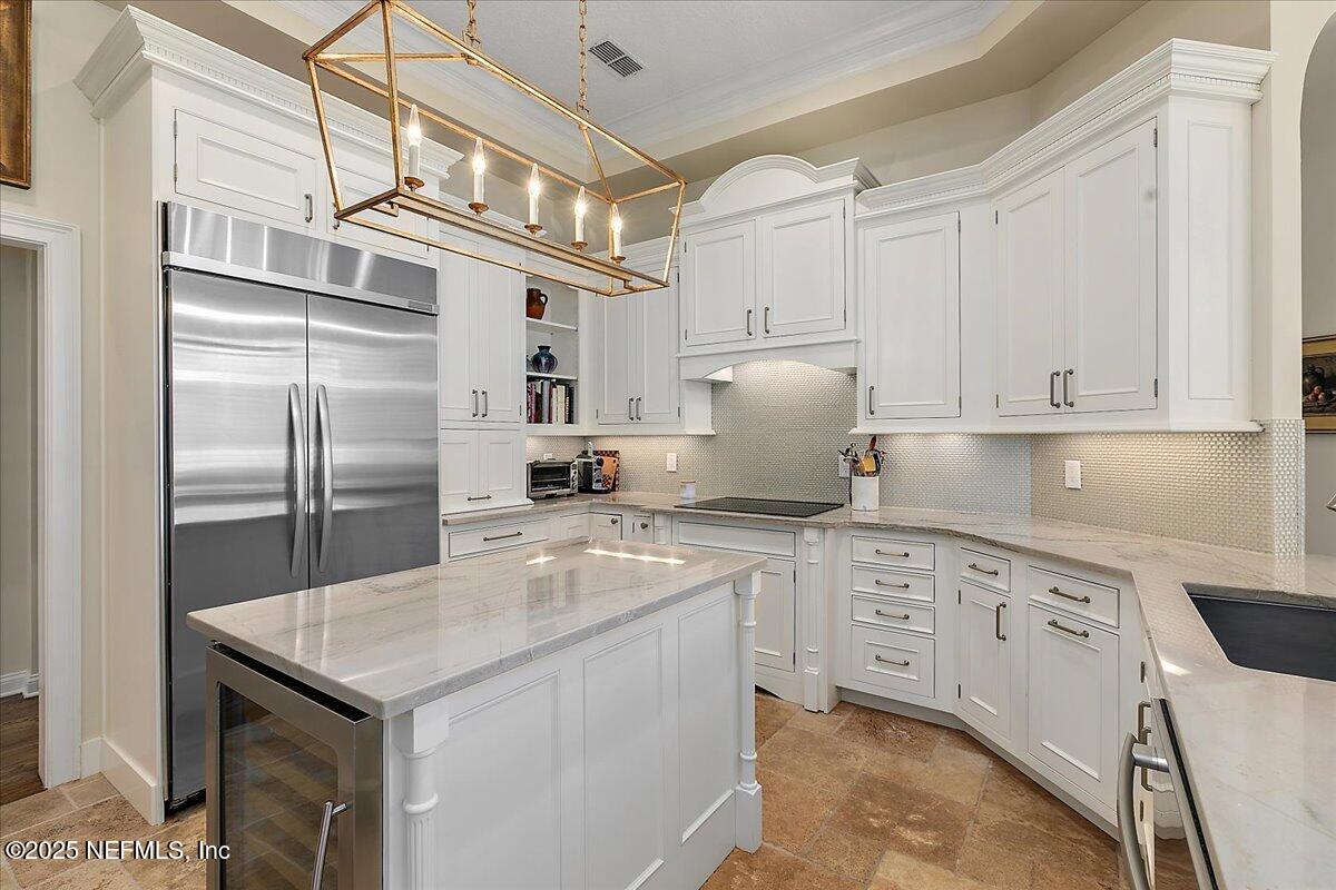 261 LINKSIDE Circle