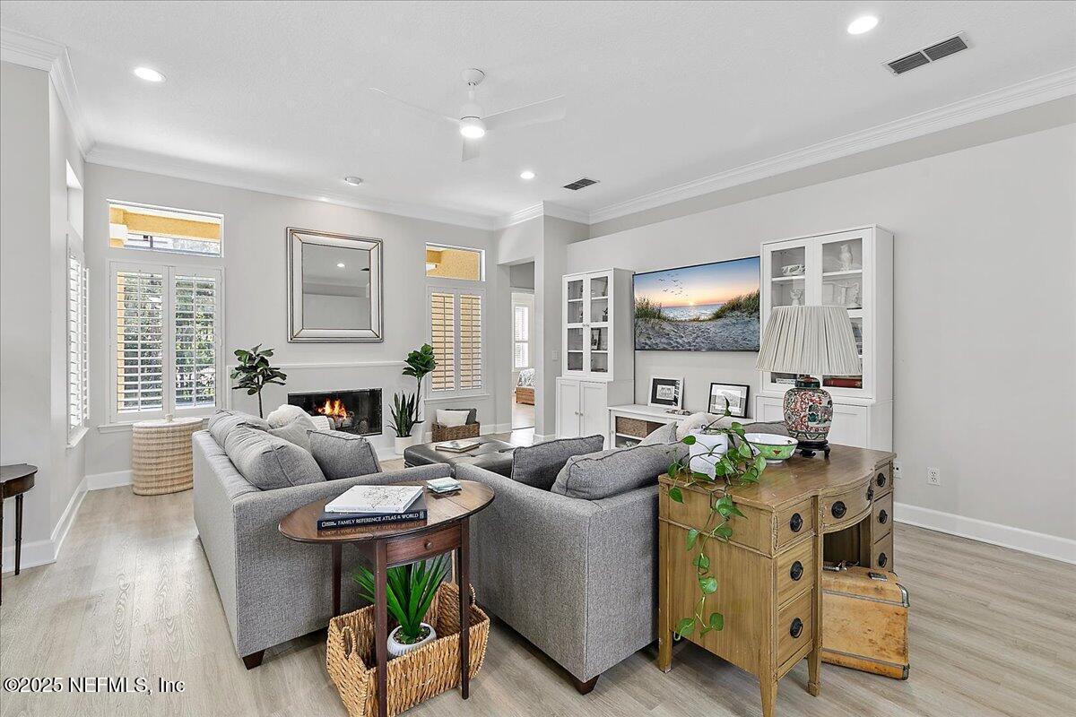 260 WATER'S EDGE Drive