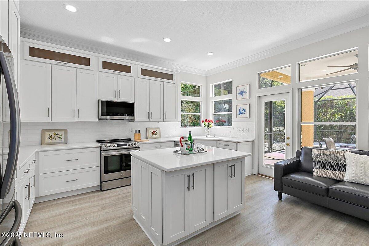 260 WATER'S EDGE Drive