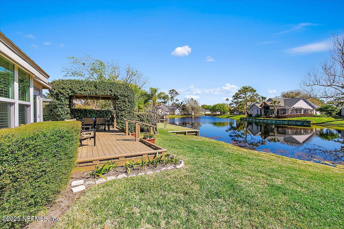 313 CHARLEMAGNE Circle