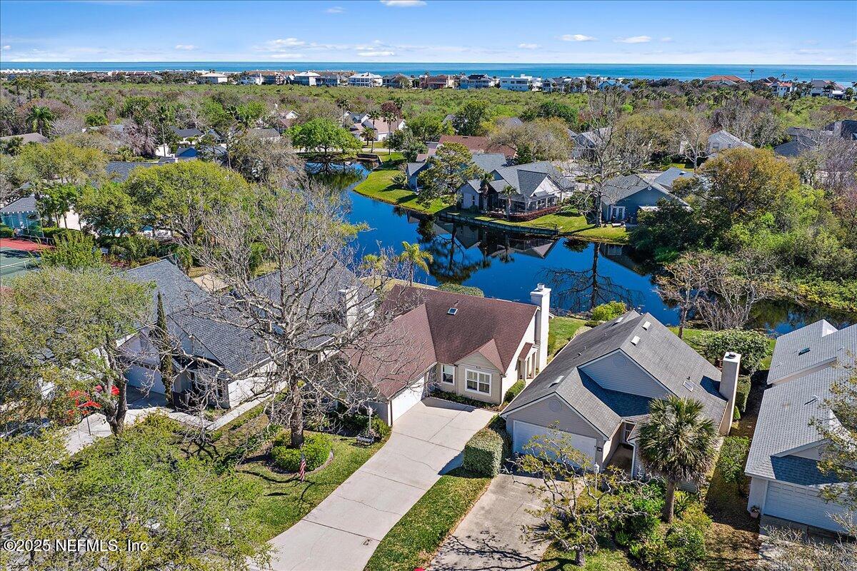 313 CHARLEMAGNE Circle